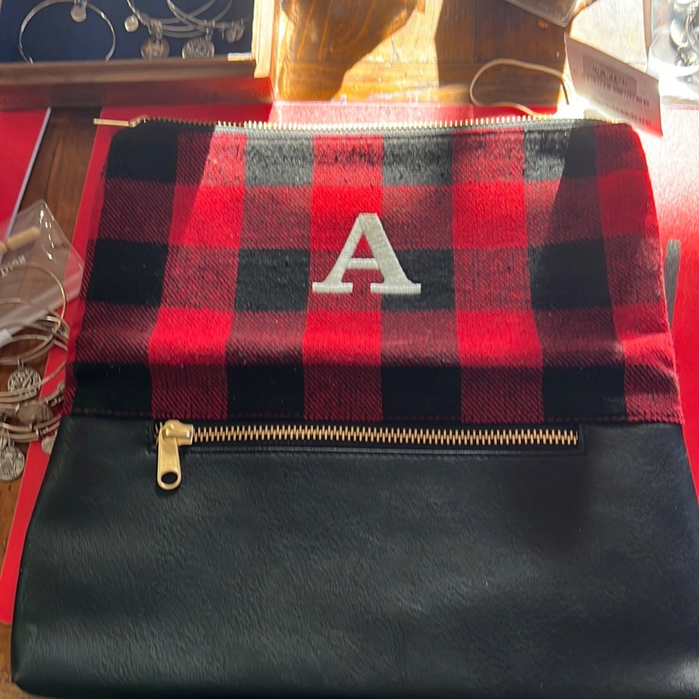 Monogrammed A clutch